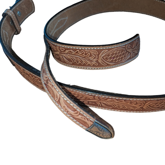 32 Inch Western Leather Belt with Silver Accents 1997 - Picture 4 of 4